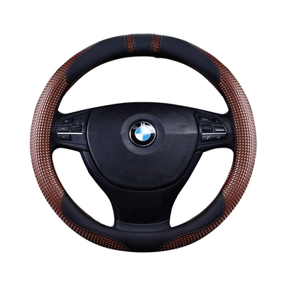 D-shaped universal grip — Steering wheel cover