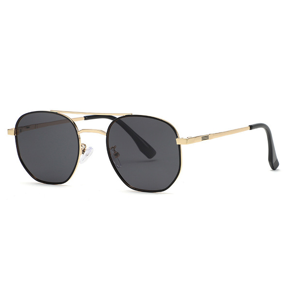 Retro fashionable sunglasses solar-powered