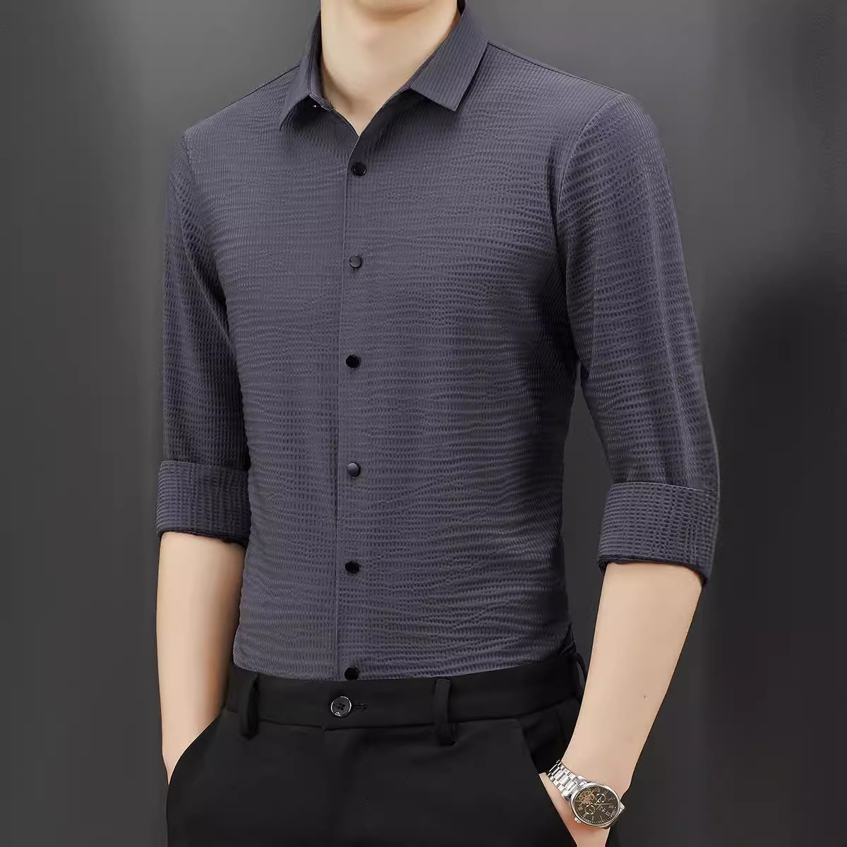 Encuentra una fábrica exclusiva de camisas personalizadas para hombres primavera y verano de alta calidad 2024 camisa anti-escaldado simple estilo de negocios