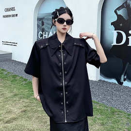 夏季新款金属拉链黑色短袖衬衫女设计感小众休闲风垫肩衬衣外套潮