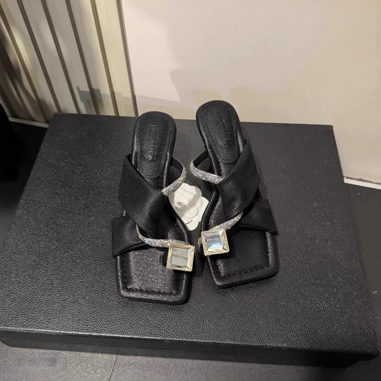 Square-toed Rhinestone Thong-toe Chunky Heel Slippers For Women_voghion.com