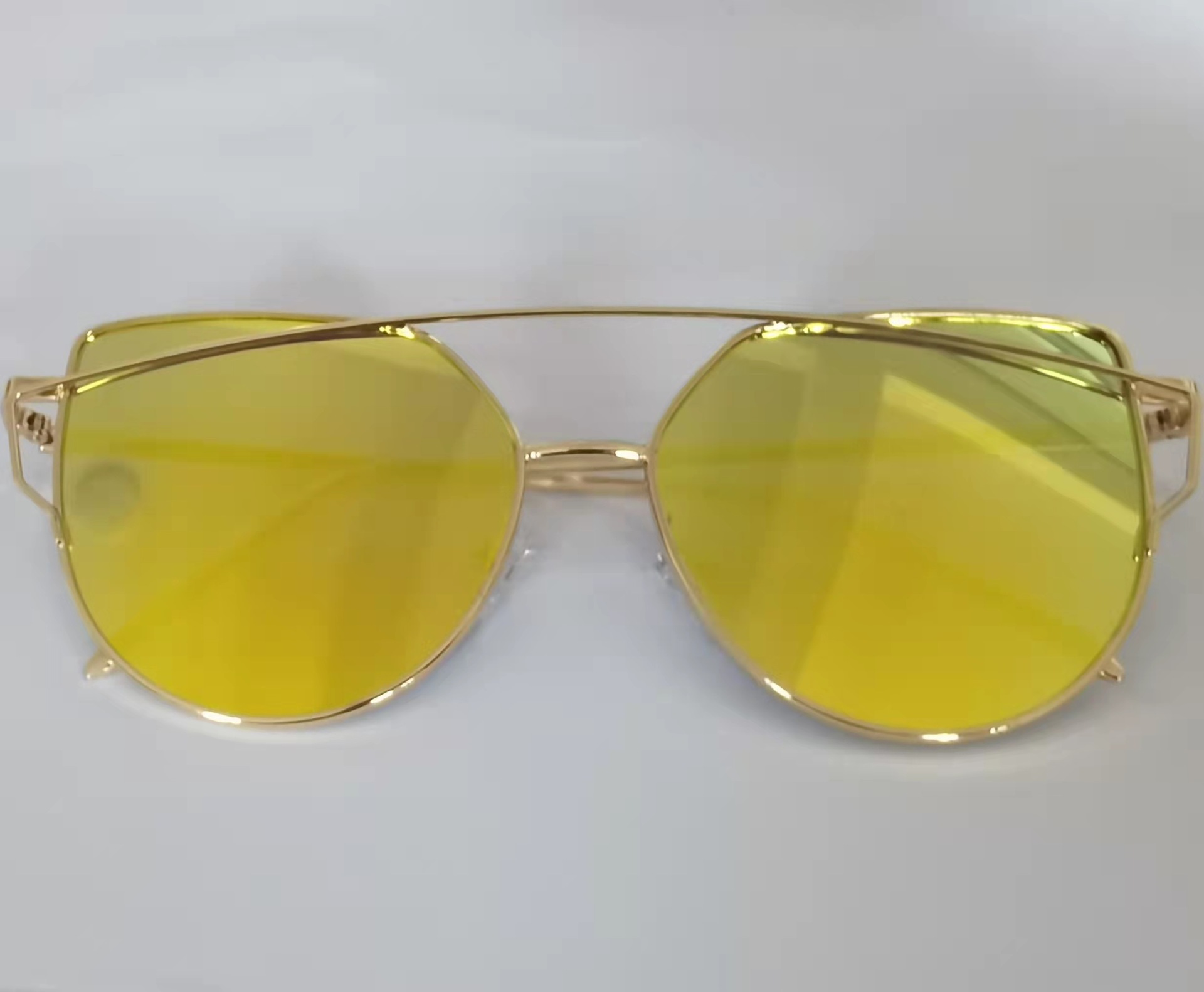 골드 프레임 골드 필름