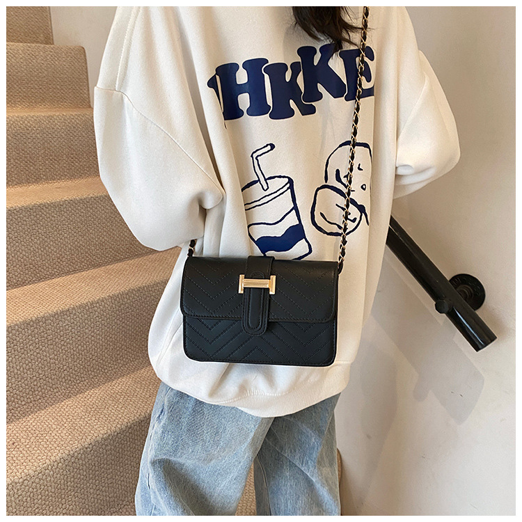 High-end texture checkered tattoo line small bag for women, 2024 new style, simple and trendy, versatile chain single-shoulder crossbody bag undefined