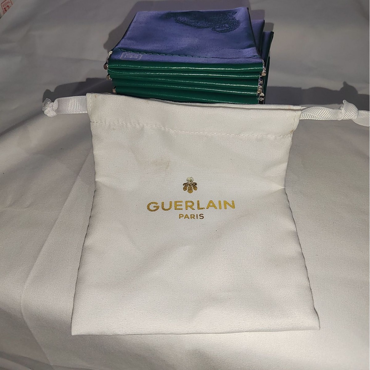 白色桃皮绒束口袋护肤品精油按摩棒棉布袋化妆品抽绳束口收纳袋