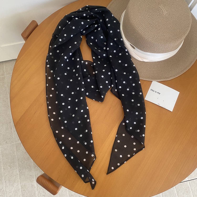 폴카 도트 블랙