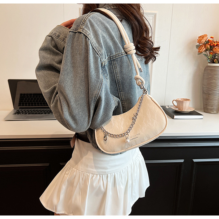 A stylish and stylish small handbag for ladies in 2025, a versatile and fashionable crossbody bag, a niche single-shoulder underarm bag for summer undefined