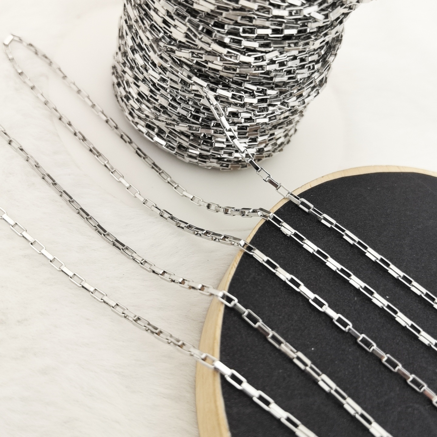 304ステンレス角線十字o型唇チタン鋼チェーンdiyネックレスブレスレット眼鏡鎖飾り卸売り