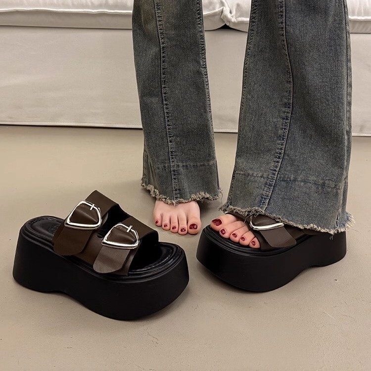 Thick-Soled Slippers for Women, Summer Height-Increasing Platform Soft-Soled Casual Slip-Ons, 2026 New Style with Belt Buckle, Women's Sandals