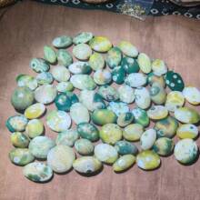 戈壁玛瑙黄绿白眼睛石原石散装批发男女款可收藏