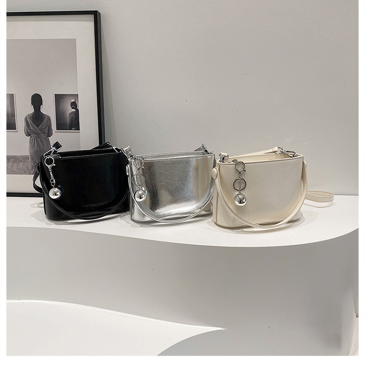 New 2024 niche fragrance style single shoulder crossbody bag, fashionable and versatile Korean version small bag_voghion.com