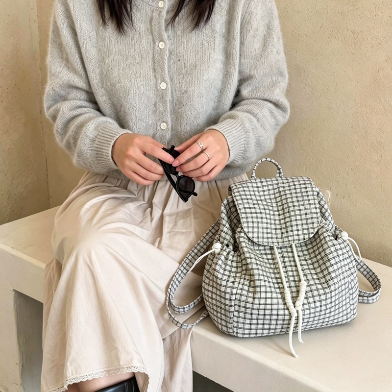 韩系格纹抽绳双肩包女2026新款学生通勤百搭背包小众轻便尼龙书包