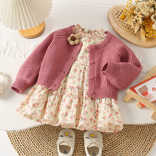 Sweet and stylish two-piece set for girls: autumn sweater coat for little girls + floral dress, new style