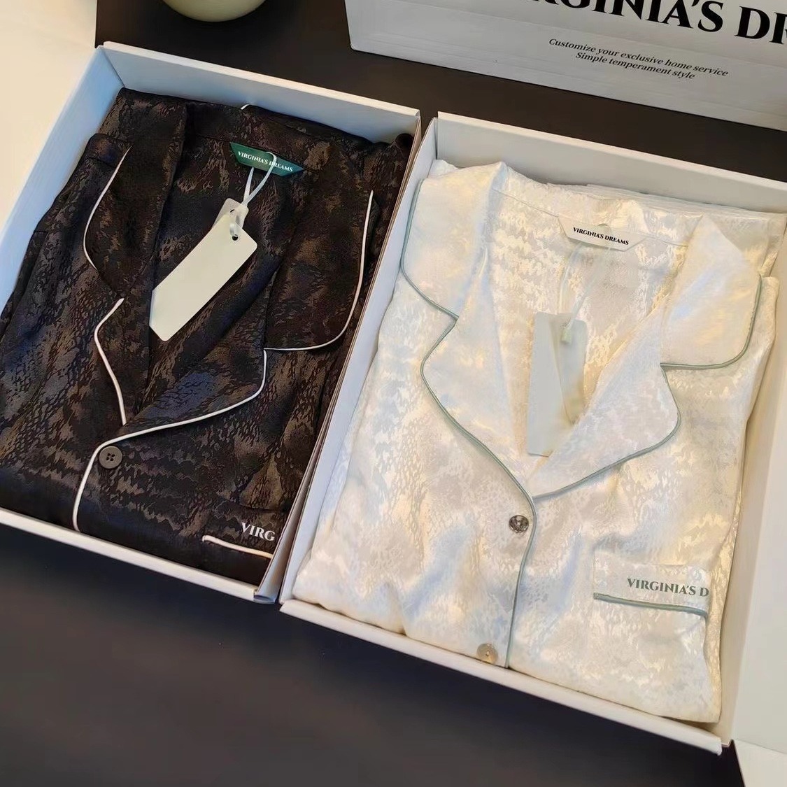 Primavera y verano nuevo pijama de dama seda simple jacquard seda de hielo temperamento relajado transmisión en vivo se puede usar ropa para el hogar