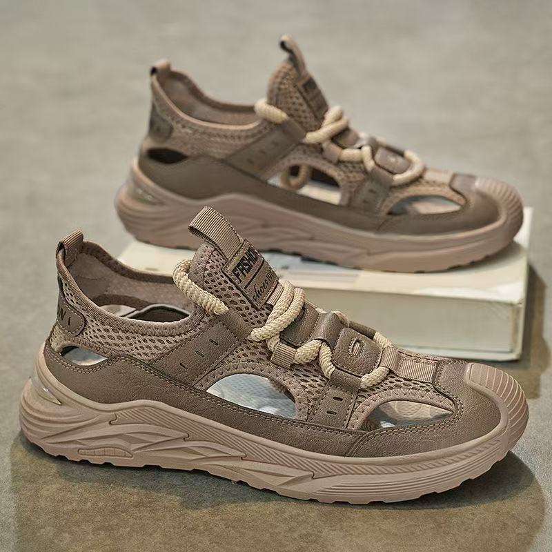 Sandals Men's 2025 Summer Outer Wear Baotou Non-Slip Wear-Resistant Casual Sports Outdoor Cut Out Dad's Clogs