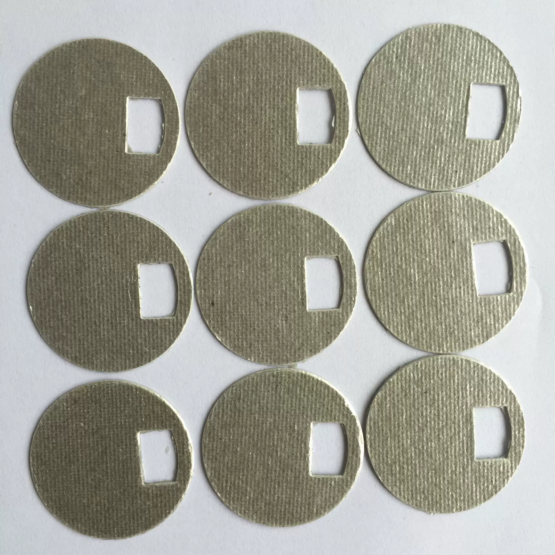 现货批发新款耐高温绝缘云母片 散热银色云母板 暖风机电磁炉通用