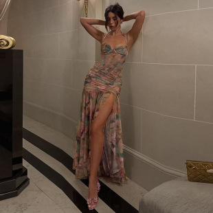 �W���羳2025���¿�Ů�b�r�е����Ըе���A�ֶY���Lȹ�����B��ȹ