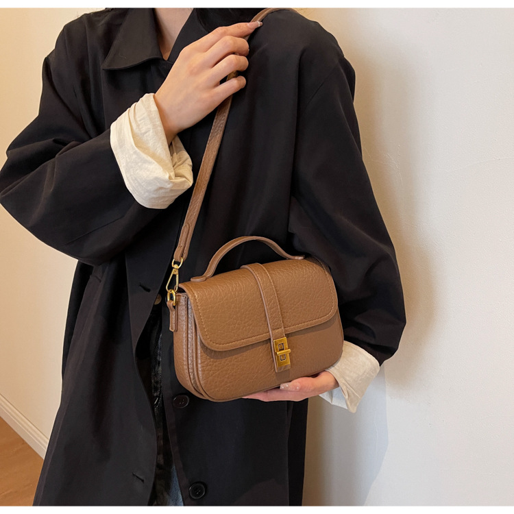 360g Weight Polyester Cotton Lining Material Lock clasp Closure Type Single Shoulder Strap, Top Handle Strap Type Women's Medium All Seasons Pu Leather Solid Color Streetwear Square Lock Clasp Handbag
