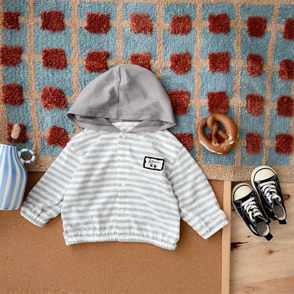 Ropa para niños coreanos, traje para niños, nuevo estilo de verano 2025, protector solar, ropa de salida delgada linda de todo fósforo