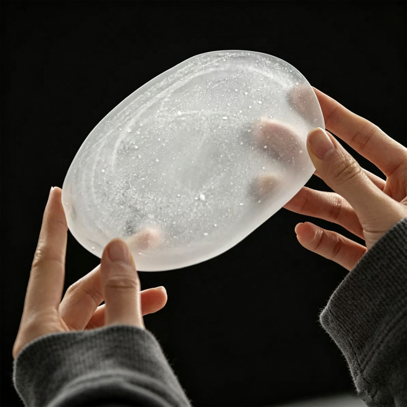 Pink-burned glass bubble plate, dessert dish, high-end ins-style plate, high aesthetic pot holder, home-use light luxury fruit plate Pink-burned glass bubble plate, dessert dish, high-end ins-style plate, high aesthetic pot holder, home-use light luxury fruit plate