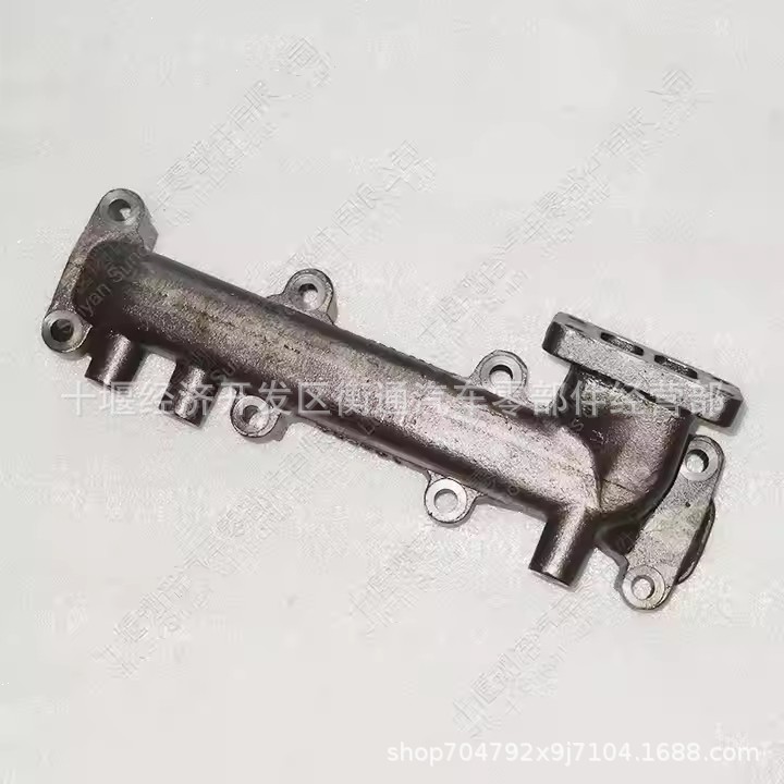 Exhaust Manifold for Cummins 4Bt Engine 4932577 4984697 3960056