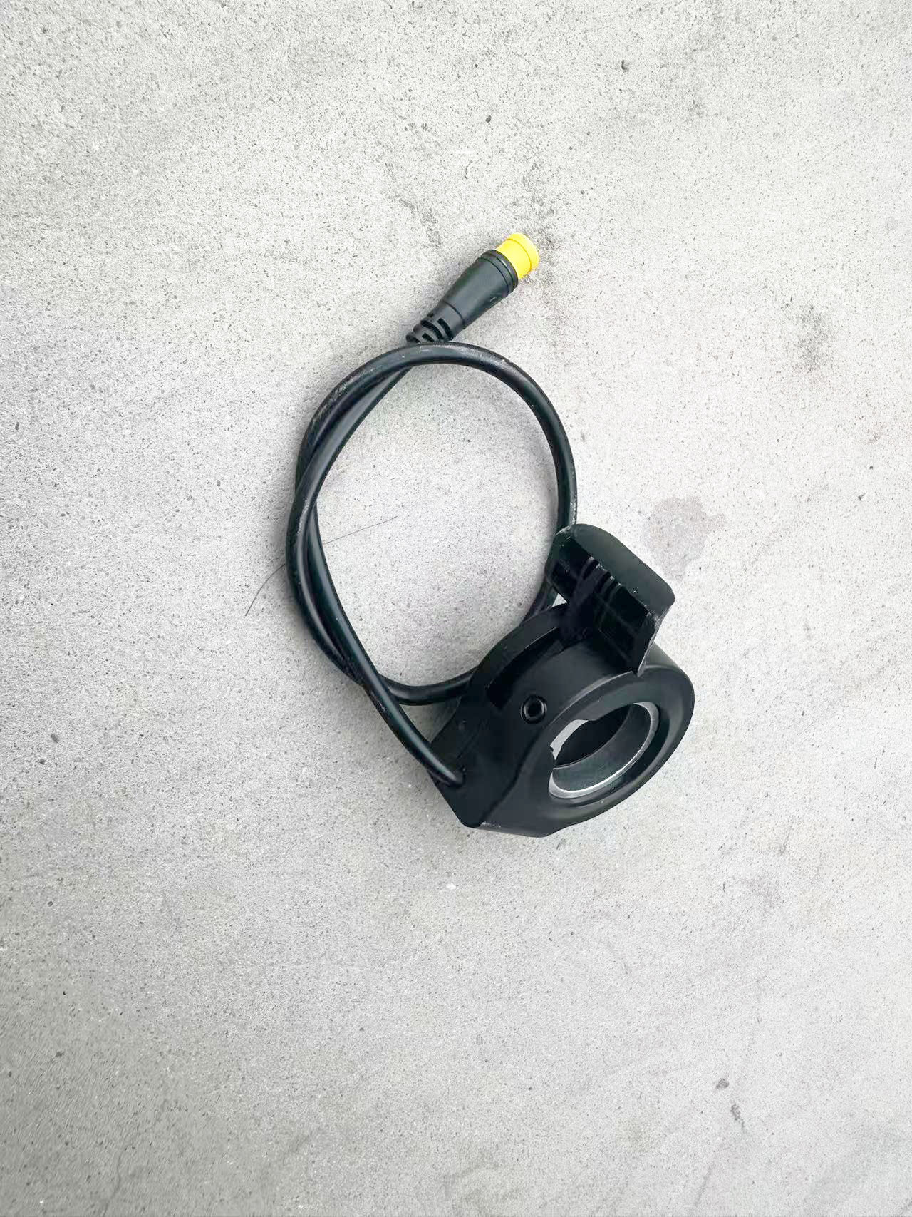 Electric Lithium Battery Scooter Thumb Throttle, Waterproof Plug-In Speed Control Throttle, Universal Left/Right Modification Parts
