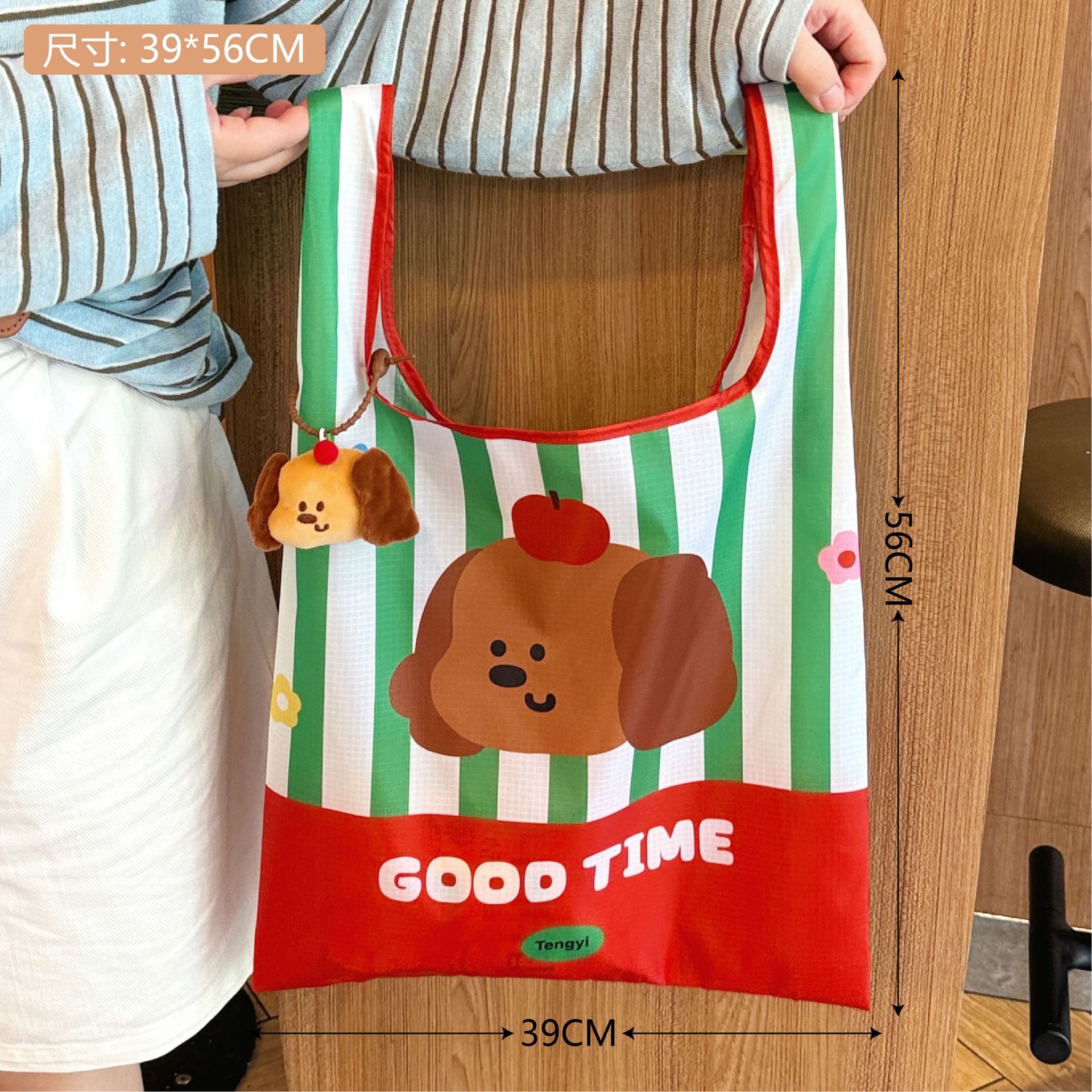 Apple, shopping bag, doll