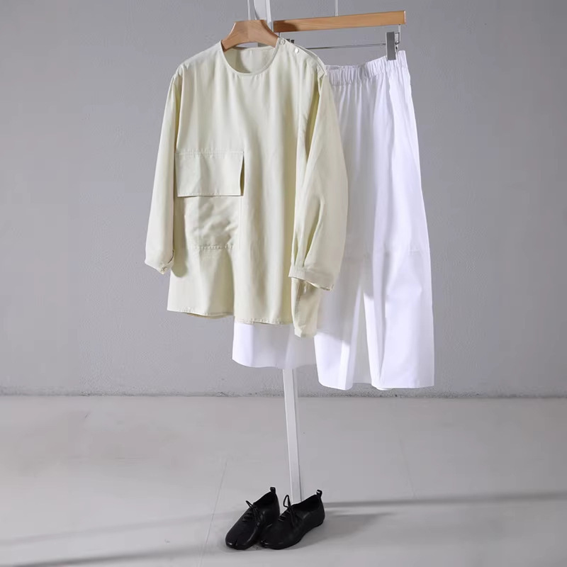 19 Momme Silk Cotton, Single Flap Pocket, Single Shoulder Opening, Drop Shoulder Sleeves, Loose Fit, Round Neck Shirt for Women 19 Momme Silk Cotton, Single Flap Pocket, Single Shoulder Opening, Drop Shoulder Sleeves, Loose Fit, Round Neck Shirt for Women