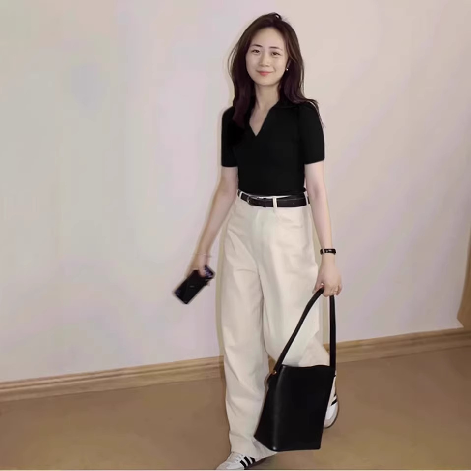 Áo thun polo nữ cổ V tay ngắn form chuẩn — đen chi tiết 1