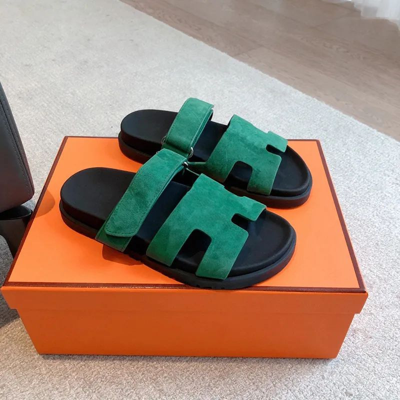 In-Stock 2025 Designer Women's Sandals, Branded Slippers, Luxurious and Comfortable Slippers for Women, Suitable for Home and Outdoor Use In-Stock 2025 Designer Women's Sandals, Branded Slippers, Luxurious and Comfortable Slippers for Women, Suitable for Home and Outdoor Use