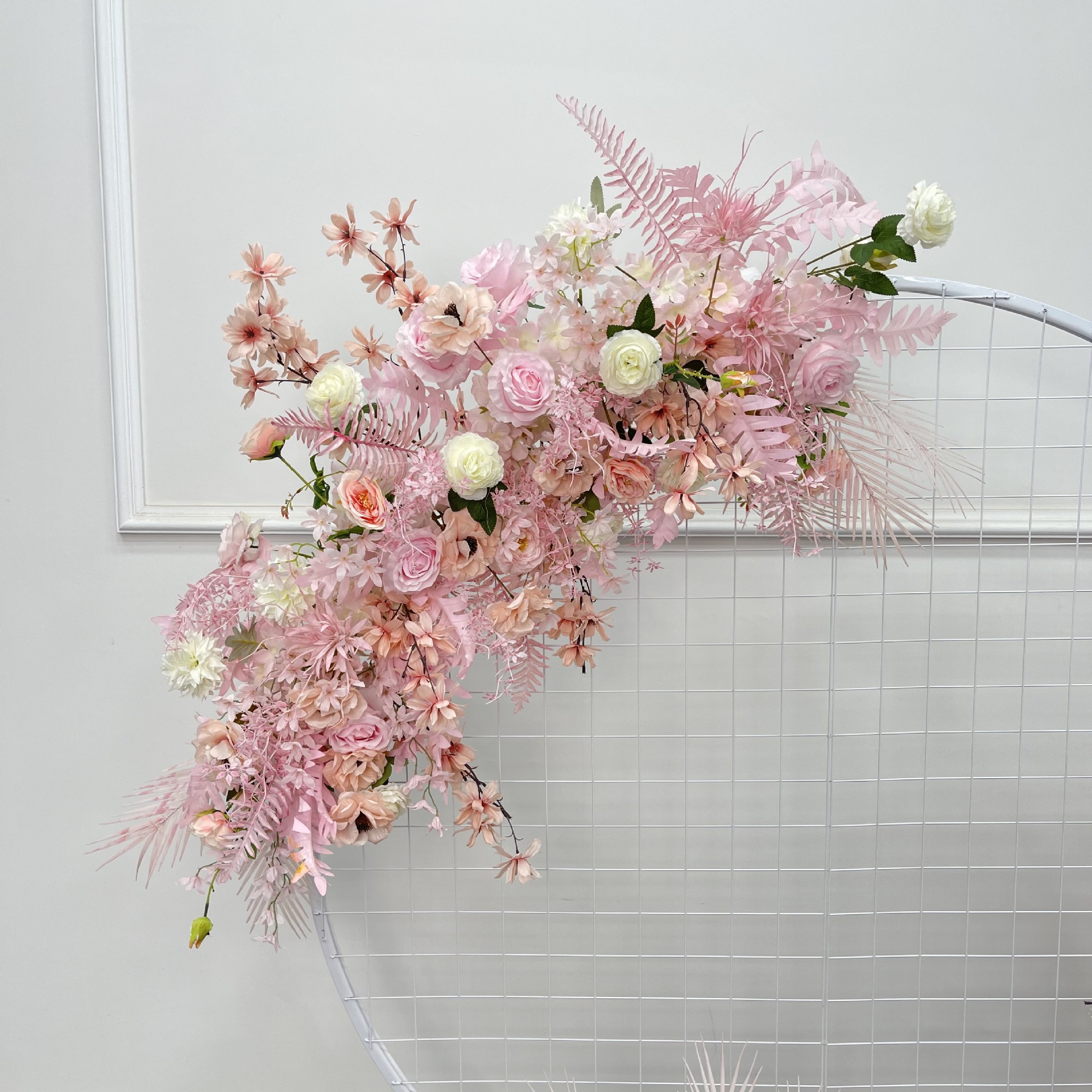 El comercio exterior de la boda flor artificial piso de la boda flor de seda apoyos de la flor de eucalipto flor artificial fila accesorios de la boda floral