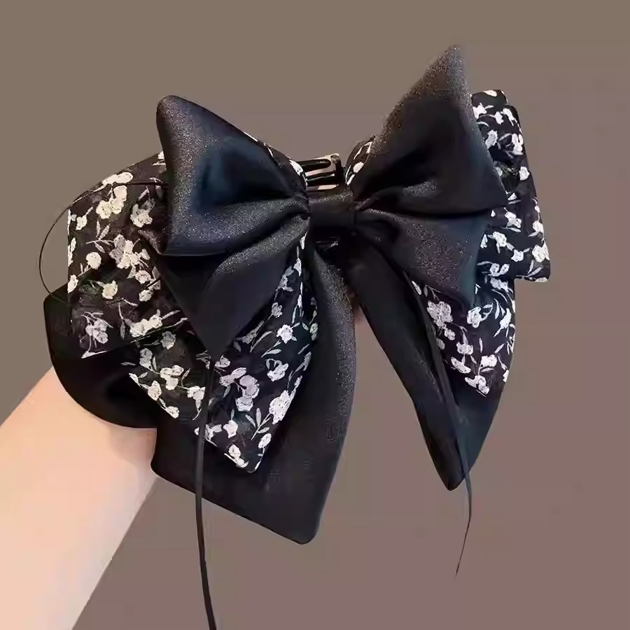 블랙 플로럴 포니테일 집게핀