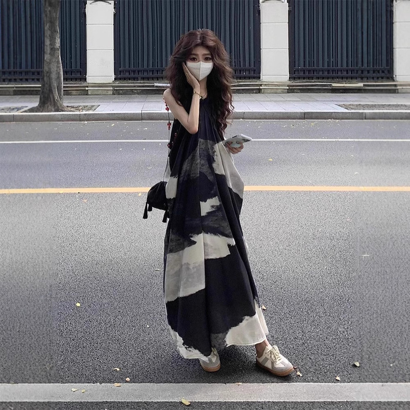 Ink Wash Color-Blocking New Chinese Style Sleeveless Strap Dress, Summer Vacation Loose Fit Slimming V-Neck Long Dress, Fresh and Sweet Ink Wash Color-Blocking New Chinese Style Sleeveless Strap Dress, Summer Vacation Loose Fit Slimming V-Neck Long Dress, Fresh and Sweet