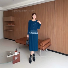 大码连衣裙;大码休闲套装;时尚休闲套装