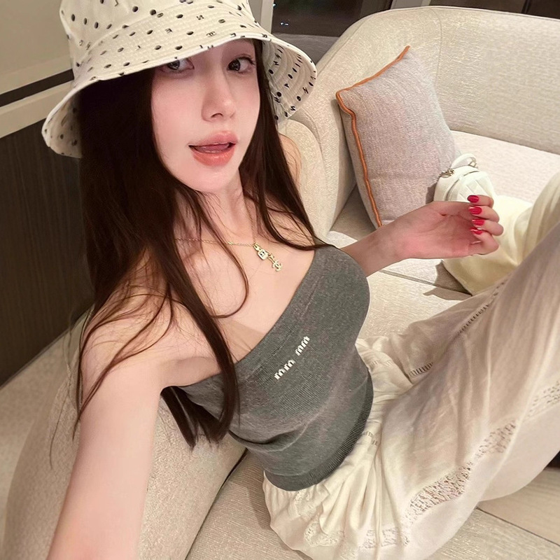 25 New Fashionable Letter Miu Series Embroidered Knitted Tube Top Tops for Women to Look Slim