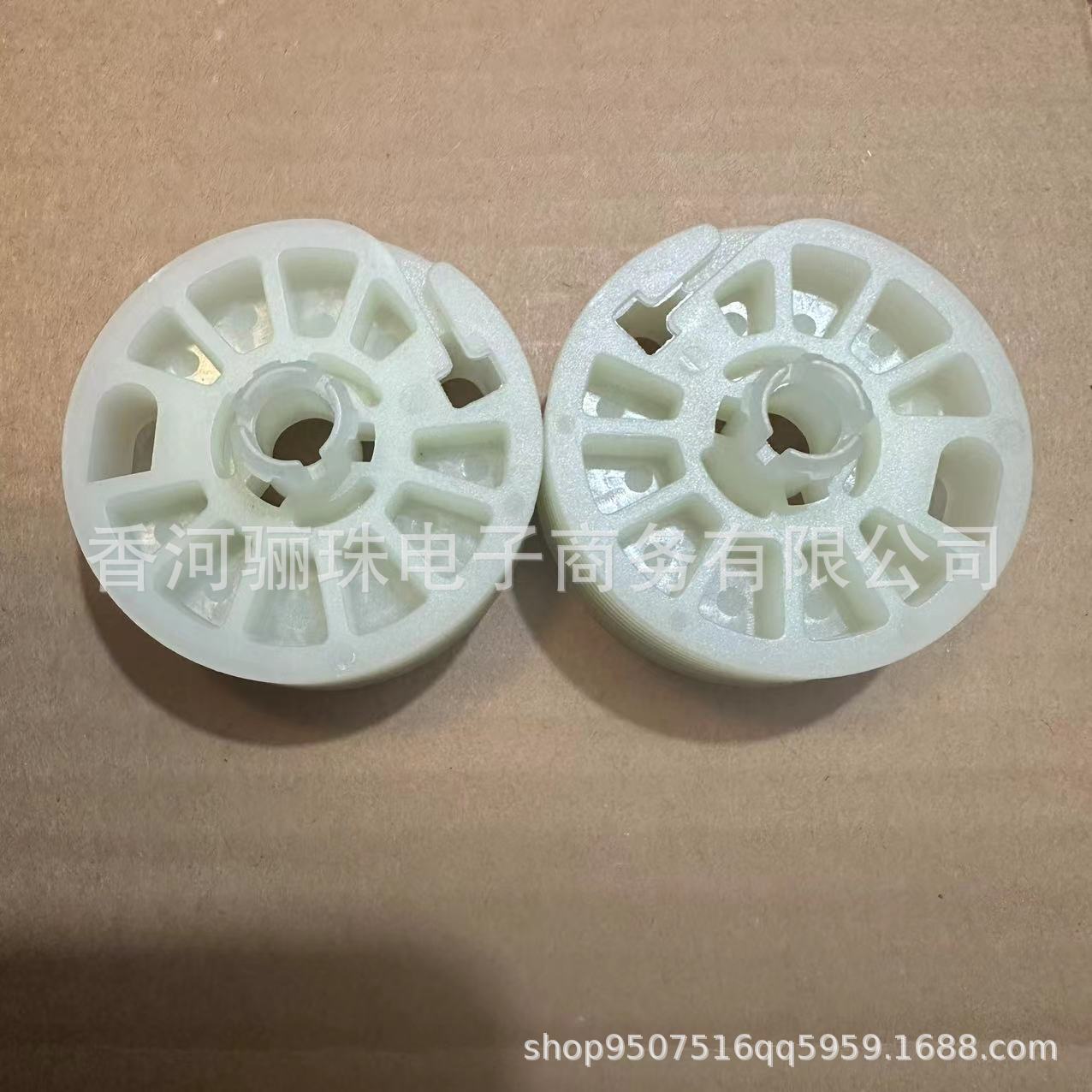 82473-D3000 82483-D3000 for TUCSON Lifter Gear Roller 82473D3000FFF