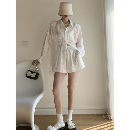 Fashionable casual striped suit for women 2026 summer new style thin loose sunscreen top and shorts two-piece set of foreign style