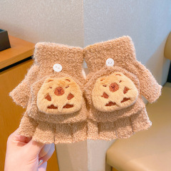 カピバラの赤ちゃんの手袋は冬に保温します。