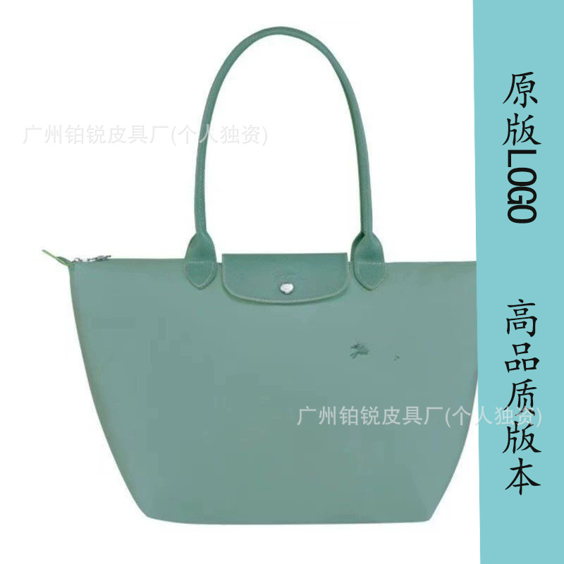 Environmentally friendly lake blue