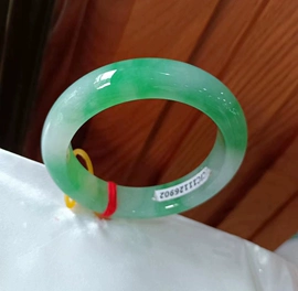 玉器工艺品;翡翠手饰;翡翠项饰