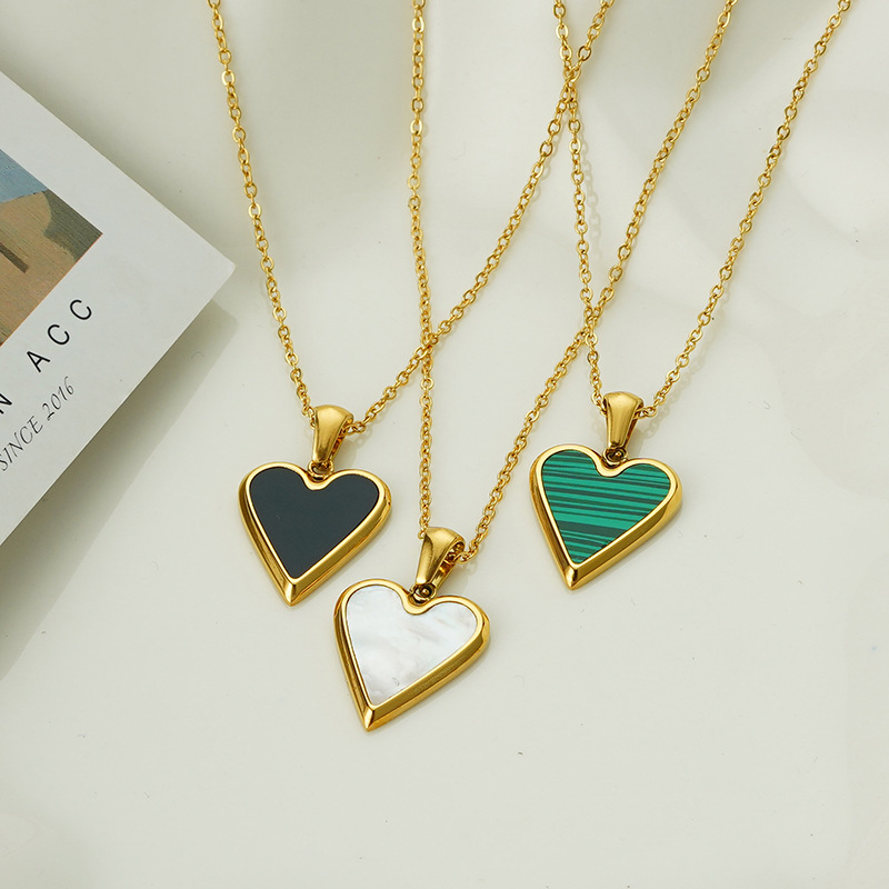 Heart Female Design Enamel Pendant Retro Fashion Simple Clavicle Metal Necklace display picture 1