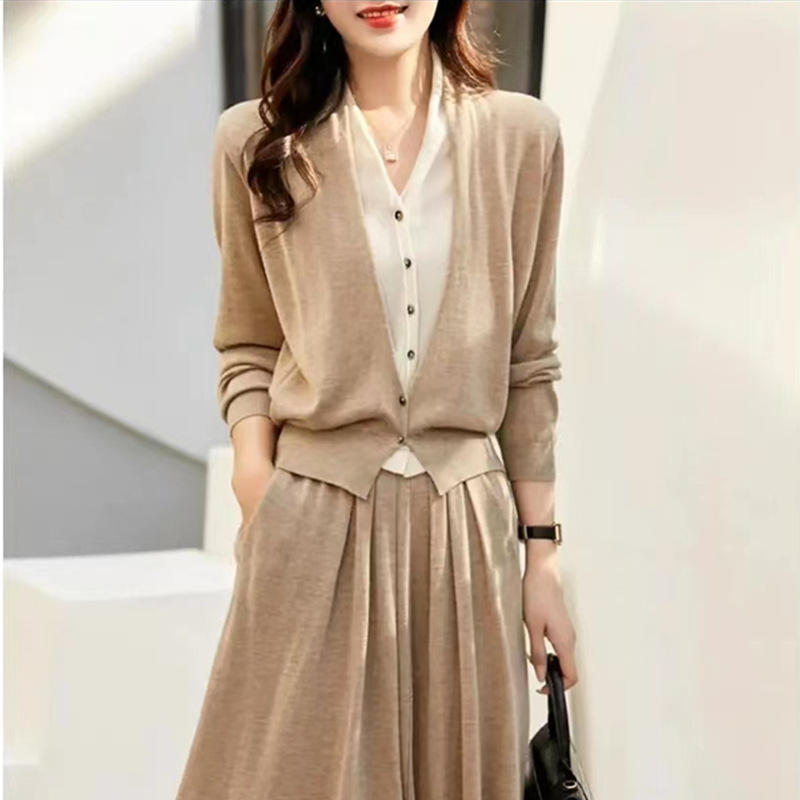 Ladies Designer Worsted Wool Sweater Vintage French Cardigan