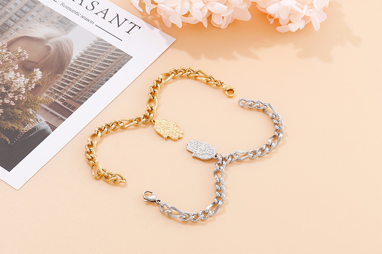 Fashion Geometric Titanium Steel 18K Gold Plated No Inlaid Bracelets In Bulk display picture 9