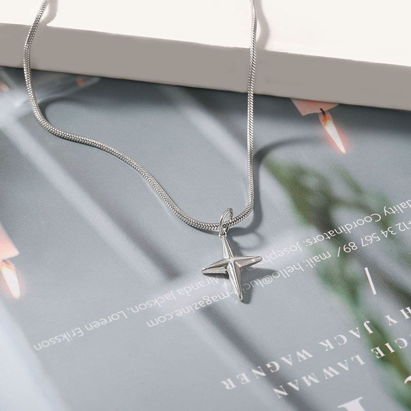 Collier mobius en titane pour homme bijou minimaliste tendance_voghion.com
