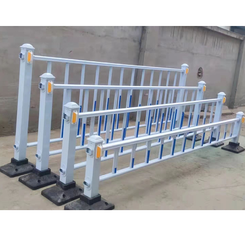 市政护栏中央道路护栏 城市道路护栏 公路隔离栅交通设施防撞护栏