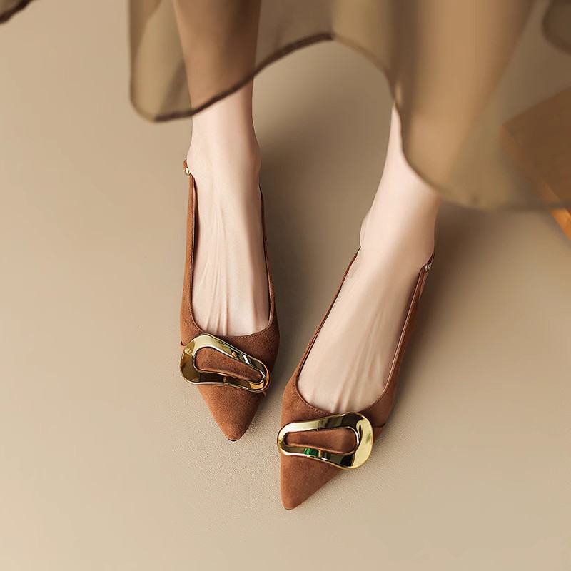 French retro metal buckle flat shoes for women 2024 summer new style Baotou sandals pointed toe temperament shallow mouth single shoes_voghion.com