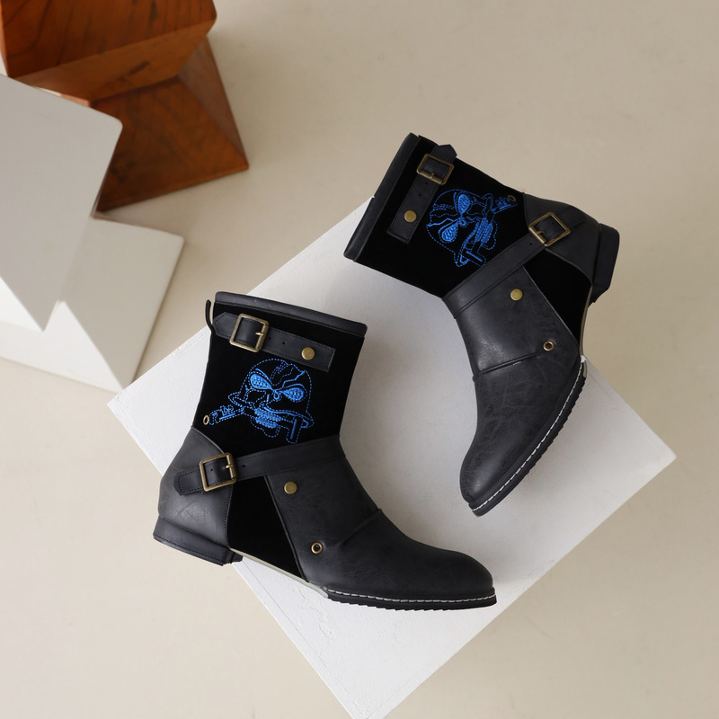 Pirates Complaint Miler Cross-border Foreign Trade New 2021 Black Men's Viscose Shoes Skull Boots Round Toe Martin Boots