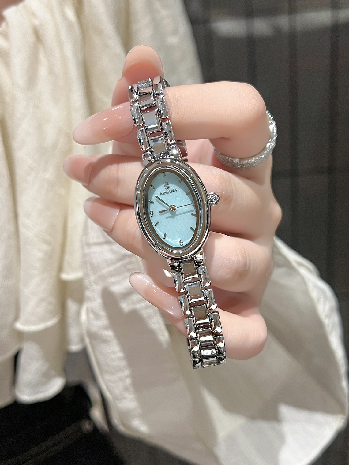 AIMANA New Pigeon Egg Dial Women's Watch Premium Elegant Luxury Temperament Wristwatch Exquisite Baguette Watch Wholesale