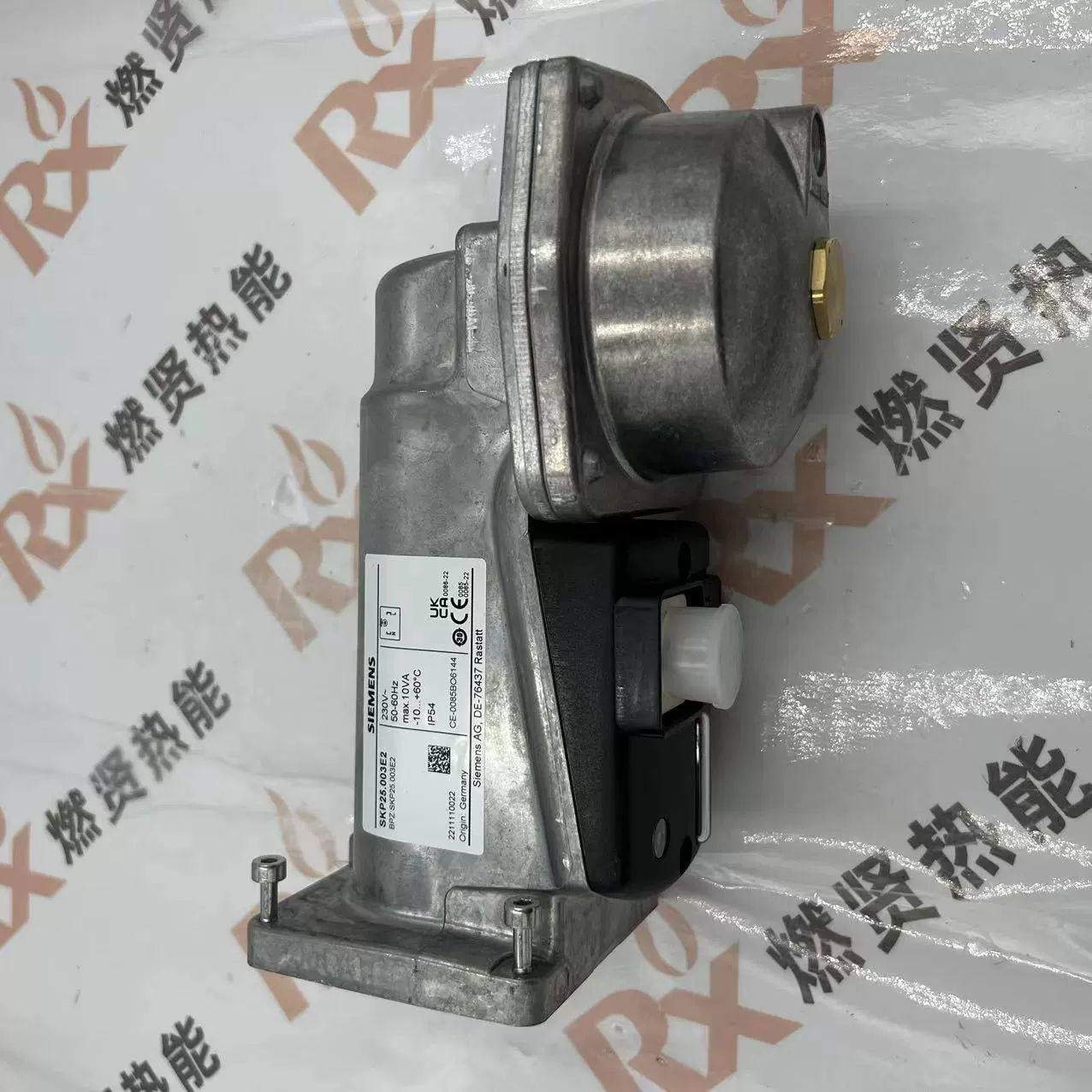 В наличии 20 немецких серводвигателей SIEMENS SKP25.203E2L абсолютно новый