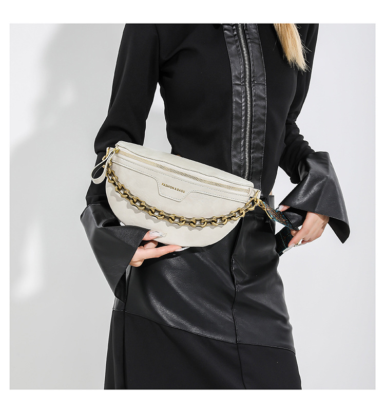 Mala tiracolo elegante para mulher com alça larga e corrente_voghion.com