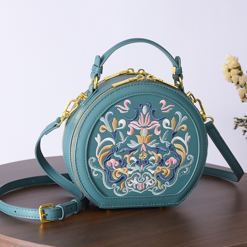 New Chinese-Style Fashion Embroidered Handbag for Women 2026 New Trendy Artistic Chinese Style Shoulder Crossbody Small Round Bag New Chinese-Style Fashion Embroidered Handbag for Women 2026 New Trendy Artistic Chinese Style Shoulder Crossbody Small Round Bag